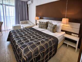 Отель Luna Hotel - Balneo & Spa Золотые Пески Двухместный номер Делюкс с 1 кроватью или 2 отдельными кроватями, балконом и видом на море-3