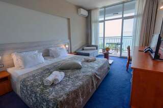 Отель Luna Hotel - Balneo & Spa Золотые Пески Standard Twin Room with Balcony and Sea View (2 Adults)-5